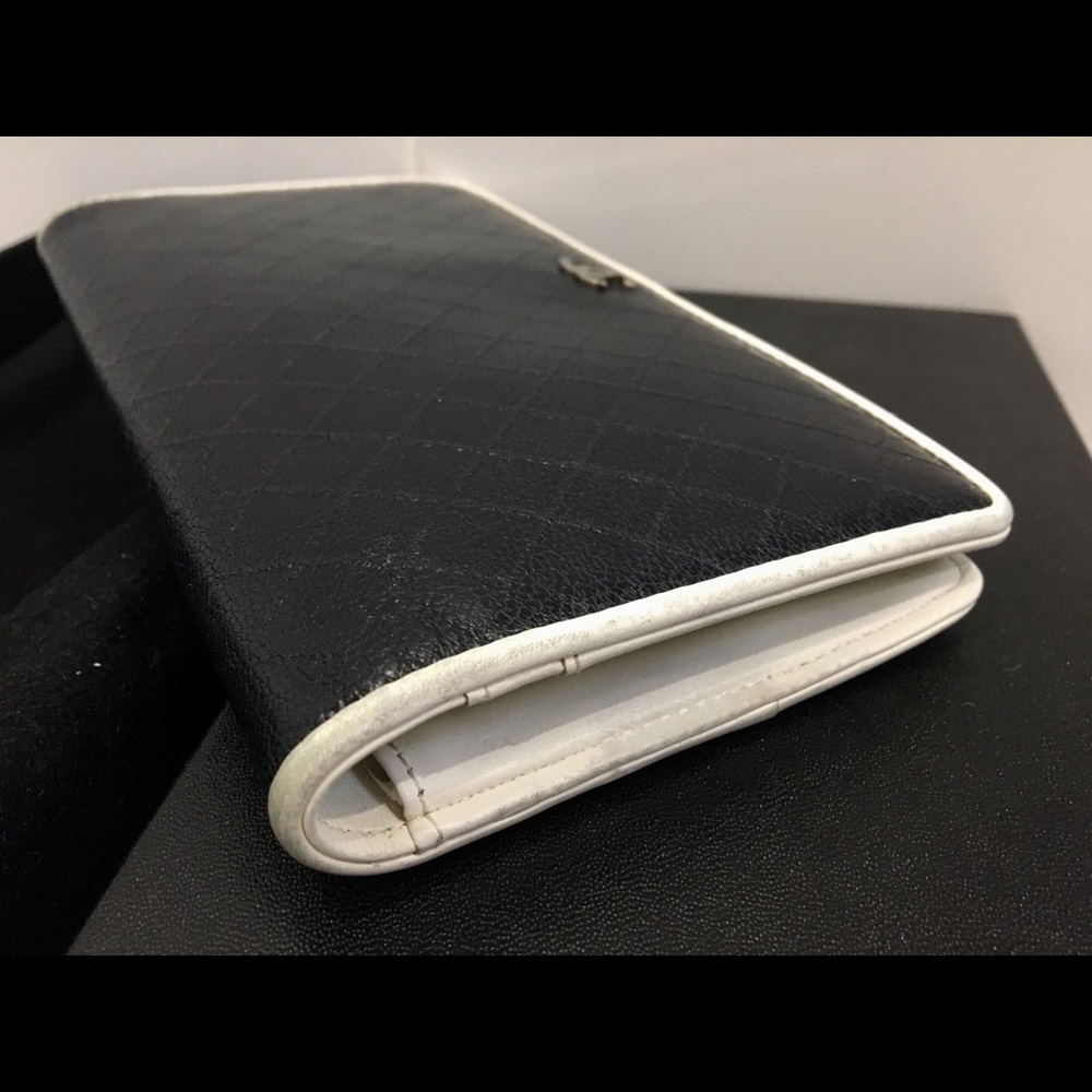 SOLD-Chanel wallet - Picture 5 of 8